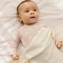 Alia, Knit Blanket - Gentle White 6 Alia, Knit Blanket - Gentle White -marmar copenhagen shop 111 109 03 1668 11s JPG 6a6df529 be01 4231 81ac 128c386d0774